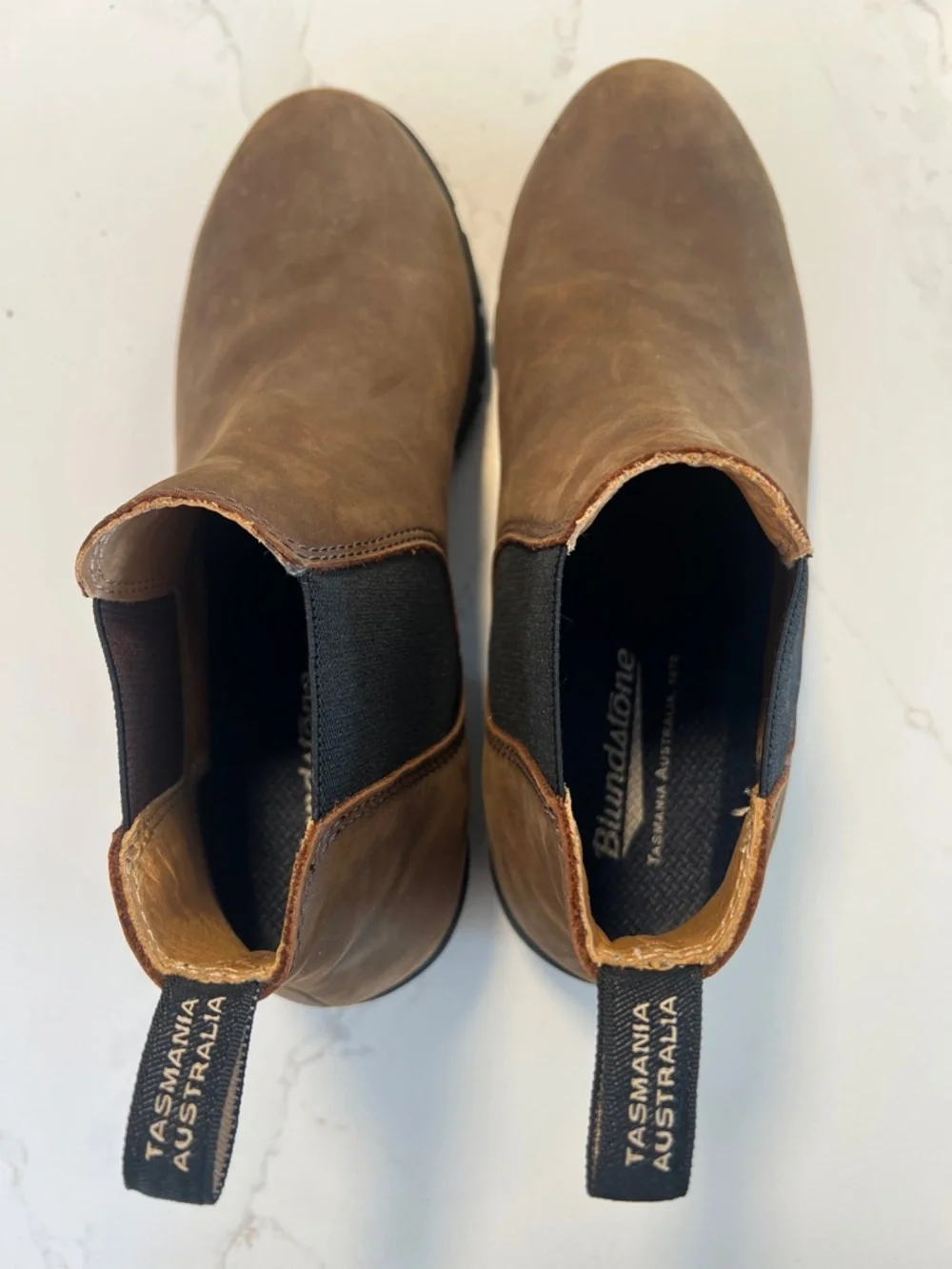 Blundstone Brown Chelsea Ankle Boots with Black Elastic Panels - Picture 7 of 8